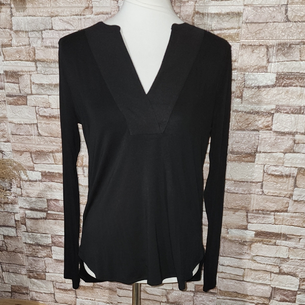 White House Black Market Elegant Black Women's Blouse Brand New